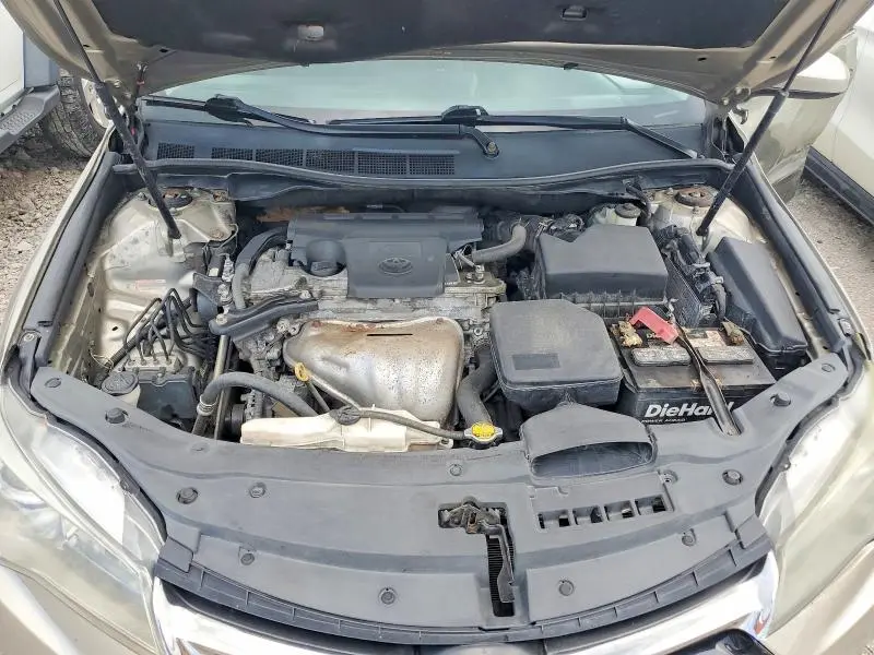 2015 TOYOTA CAMRY SE  