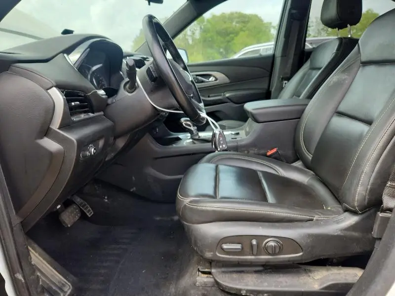 2023 CHEVROLET TRAVERSE LT  