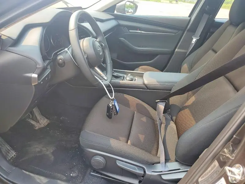 2025 MAZDA 3 PREFERRED  