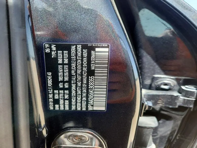 2019 PORSCHE MACAN   