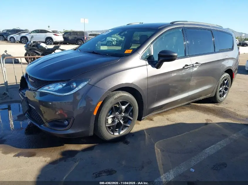 2019 CHRYSLER PACIFICA TOURING L