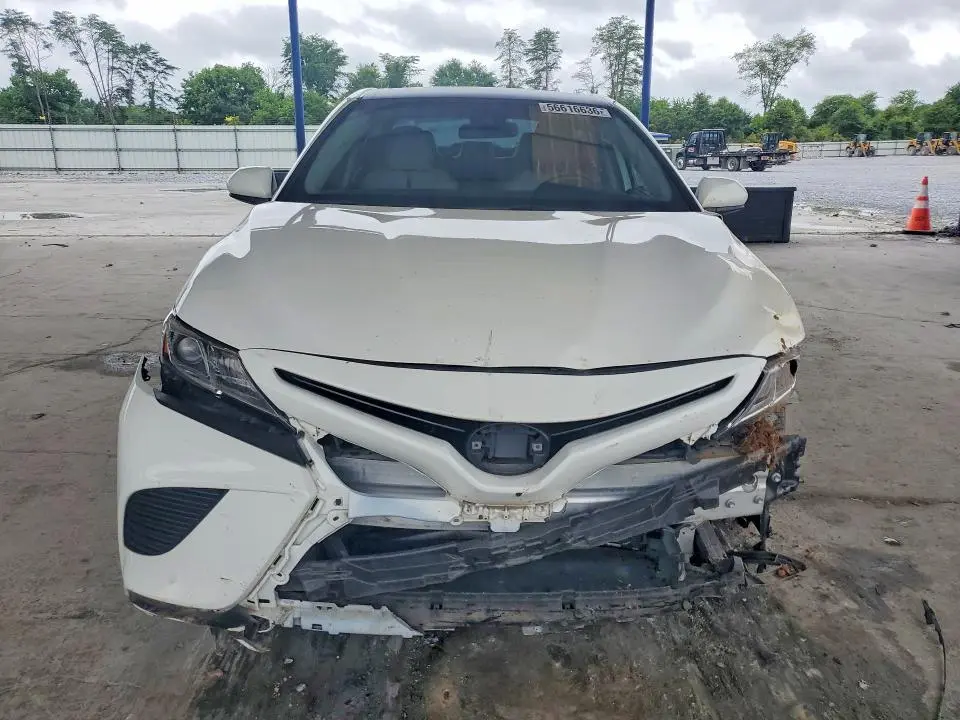 2018 TOYOTA CAMRY SE  