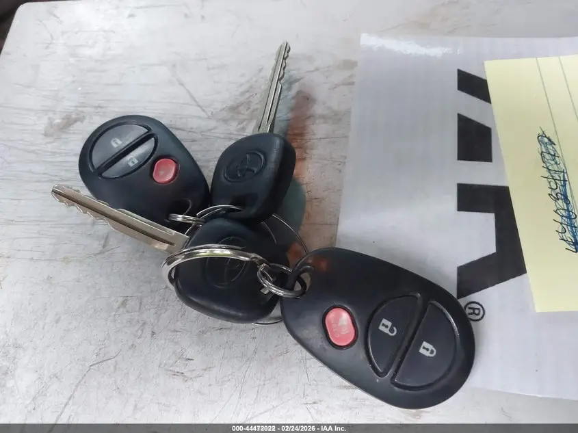 2011 TOYOTA TUNDRA GRADE 5.7L V8