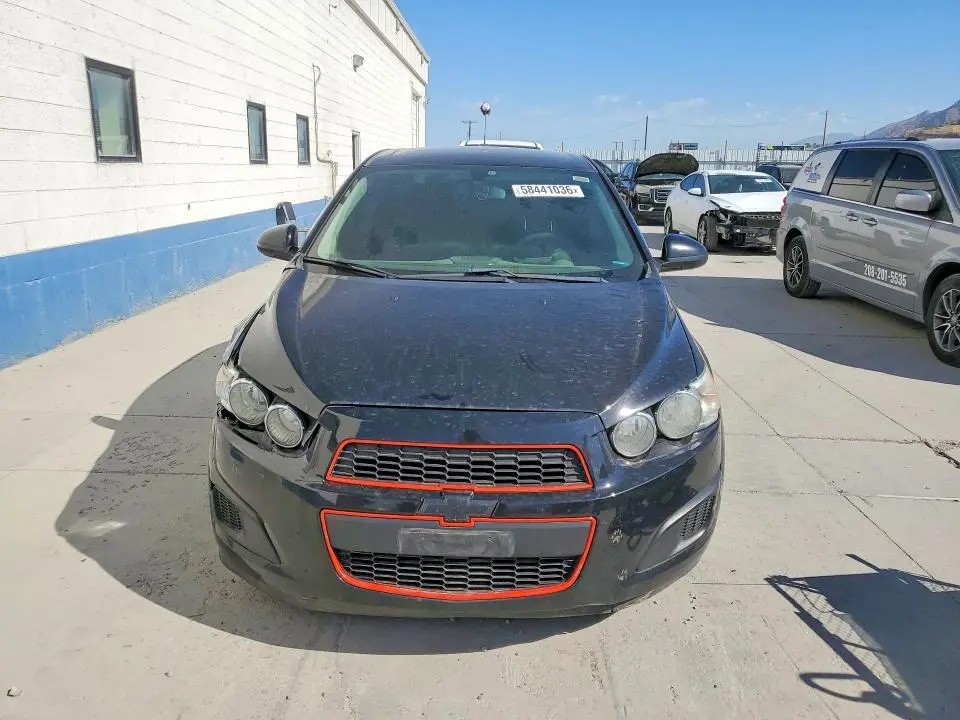 2016 CHEVROLET SONIC LT  