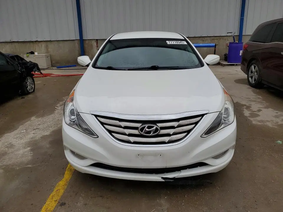 2011 HYUNDAI SONATA SE  
