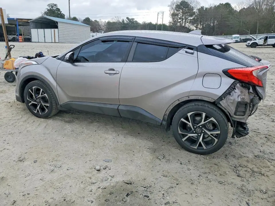 2019 TOYOTA C-HR XLE  