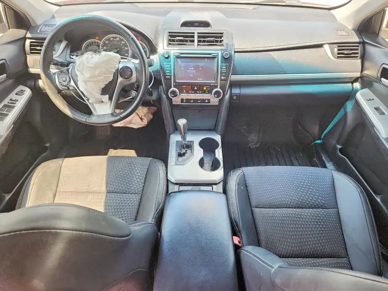 2014 TOYOTA CAMRY SE  