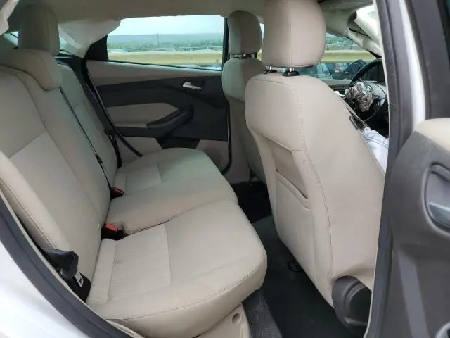 2016 FORD FOCUS SE  