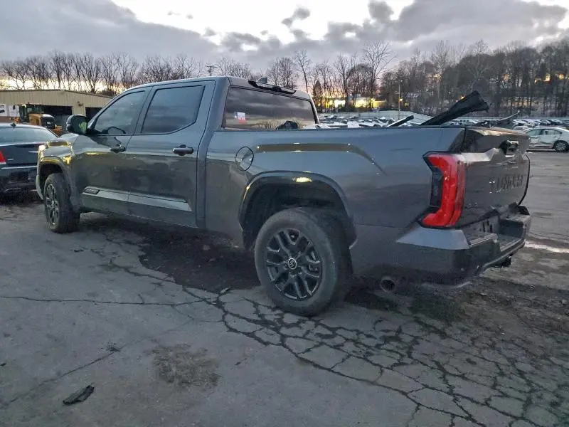 2024 TOYOTA TUNDRA CREWMAX PLATINUM  