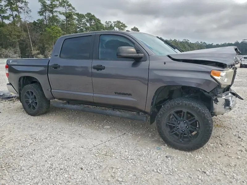 2017 TOYOTA TUNDRA SR5  