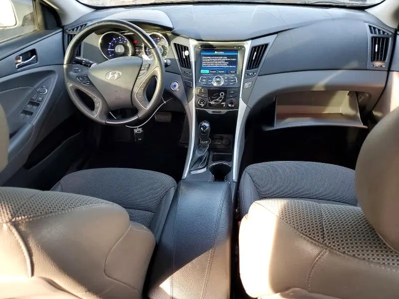 2013 HYUNDAI SONATA SE  