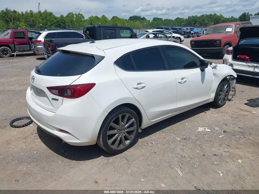 2018 MAZDA MAZDA3 TOURING