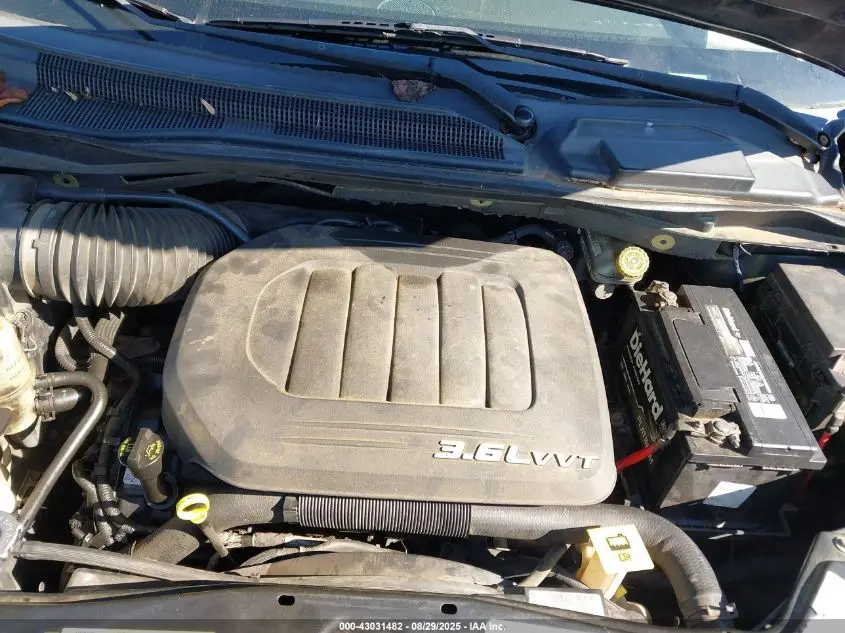 2011 CHRYSLER TOWN & COUNTRY TOURING-L