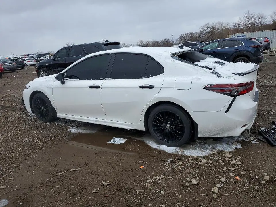 2022 TOYOTA CAMRY SE NIGHTSHADE  