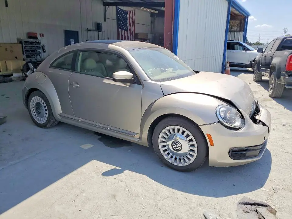 2013 VOLKSWAGEN BEETLE   