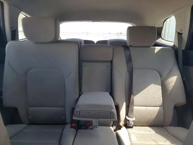 2018 HYUNDAI SANTA FE SE  