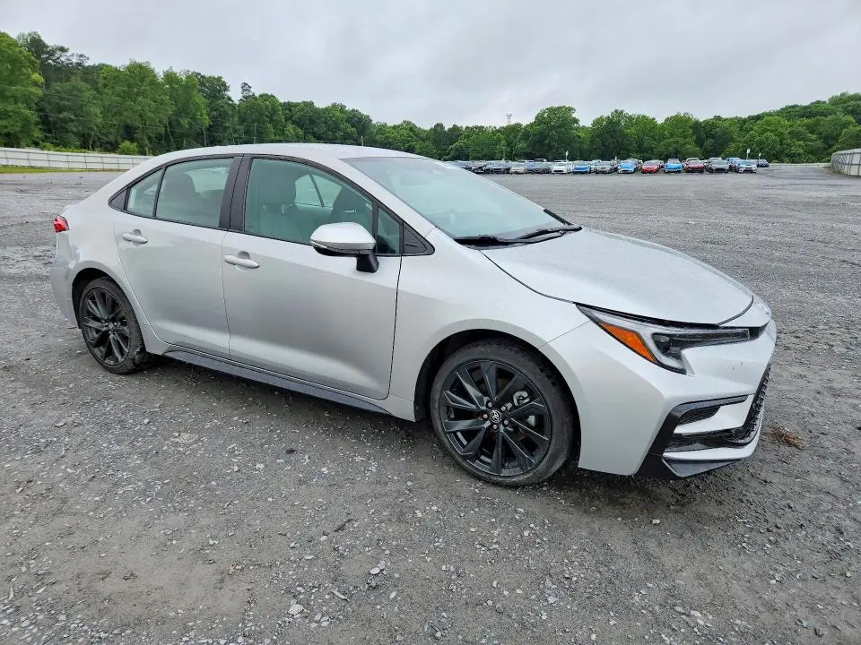 2024 TOYOTA COROLLA SE  