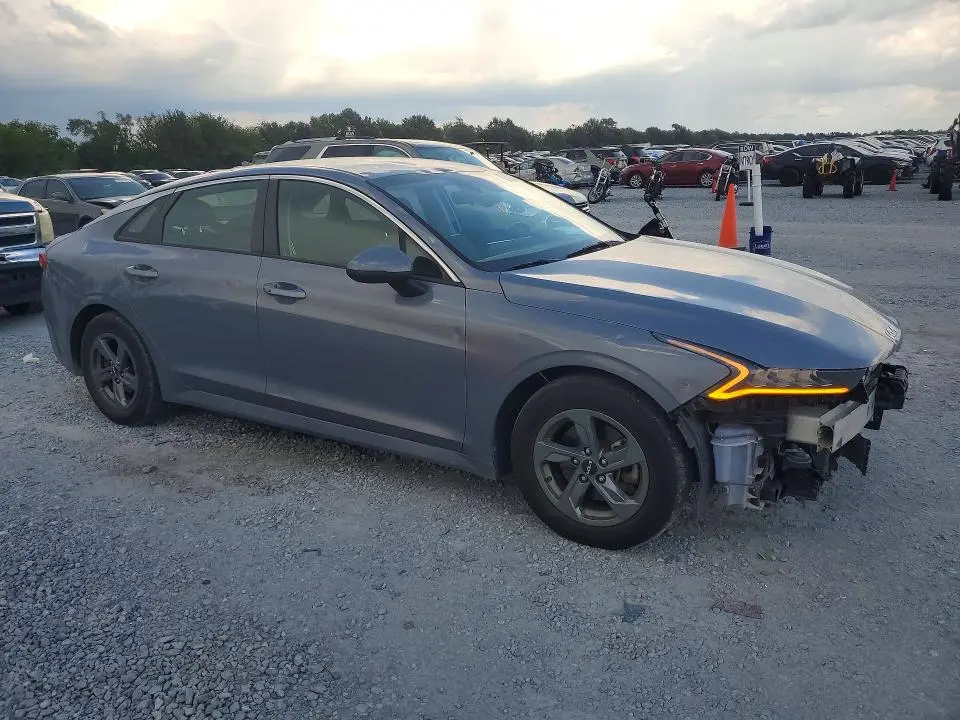 2022 KIA K5 LXS  