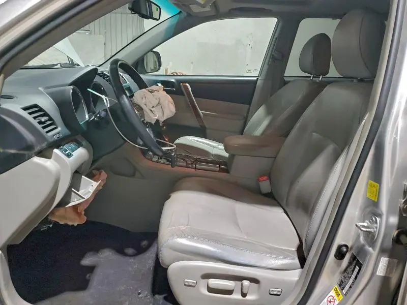 2011 TOYOTA HIGHLANDER LIMITED  