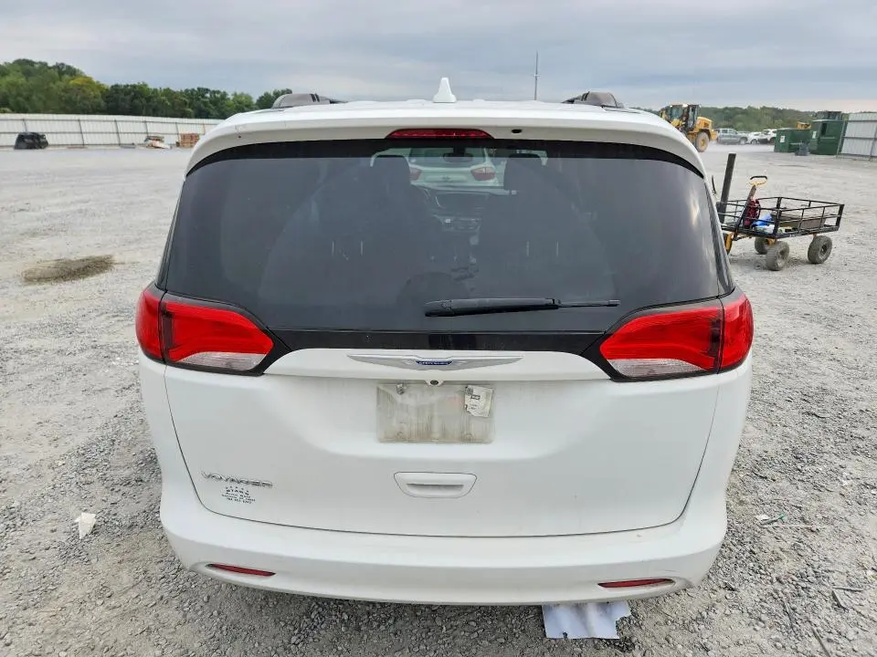 2020 CHRYSLER VOYAGER LXI  