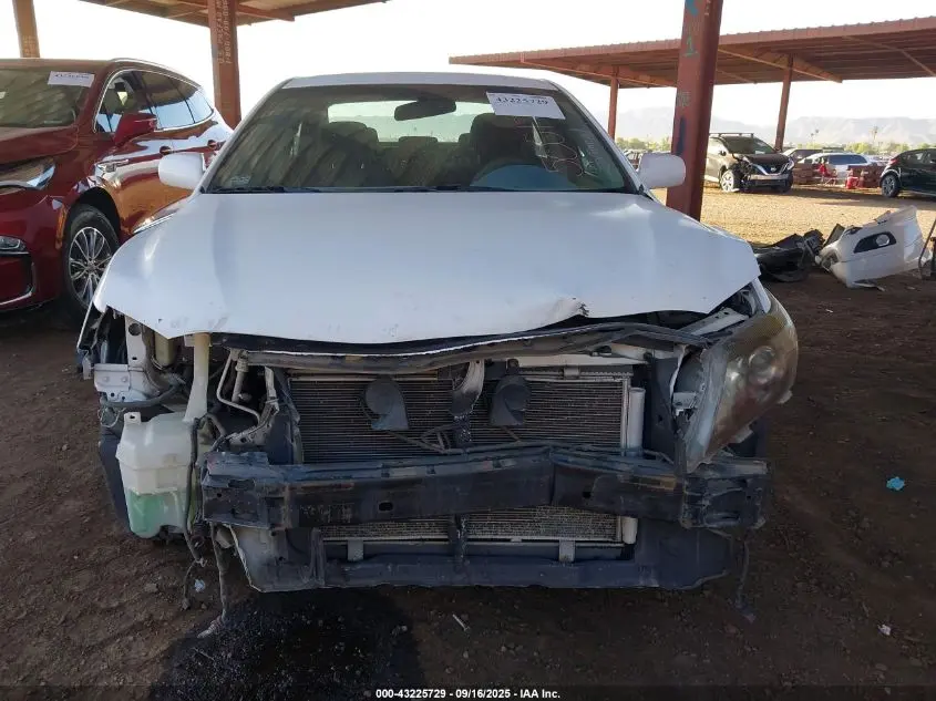 2010 TOYOTA CAMRY SE