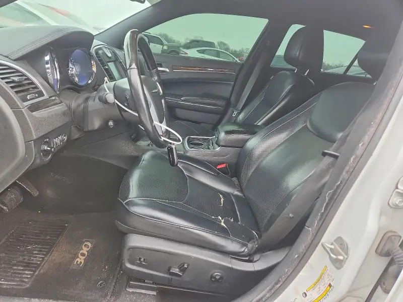 2014 CHRYSLER 300C   