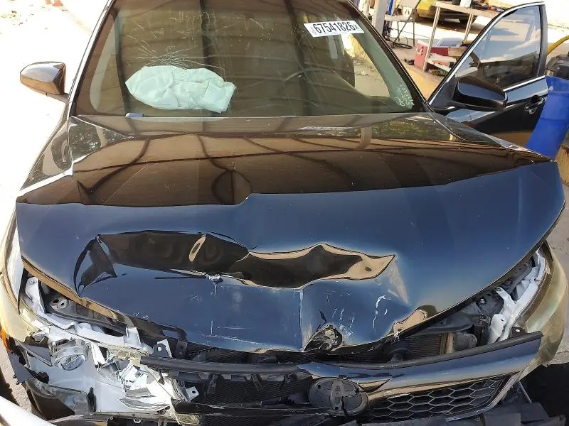 2013 TOYOTA CAMRY SE  