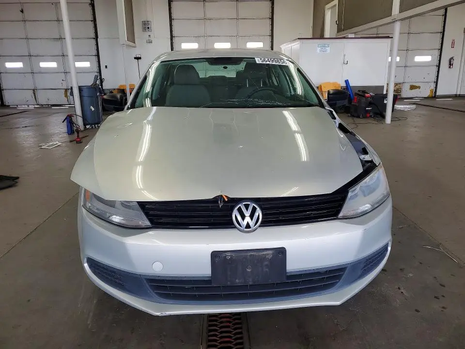 2011 VOLKSWAGEN JETTA BASE  