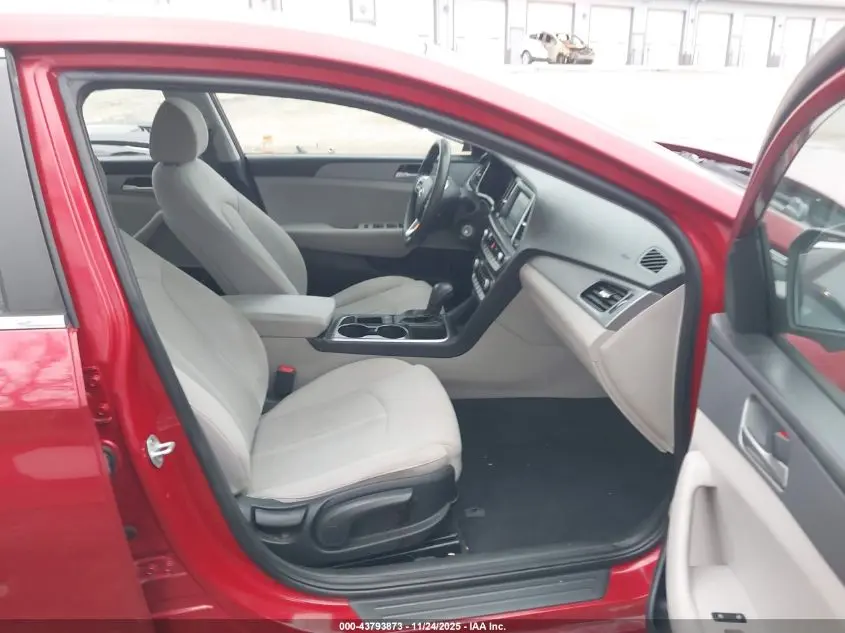 2019 HYUNDAI SONATA SE