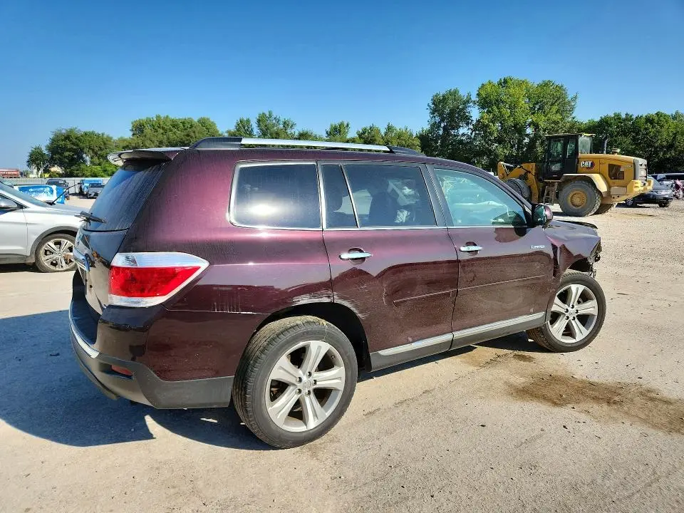 2013 TOYOTA HIGHLANDER LIMITED  
