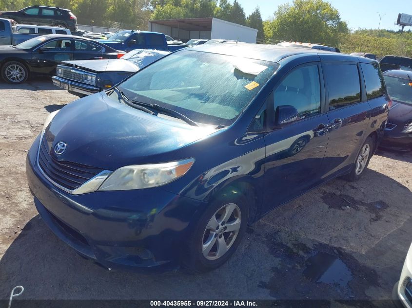 2011 TOYOTA SIENNA LE