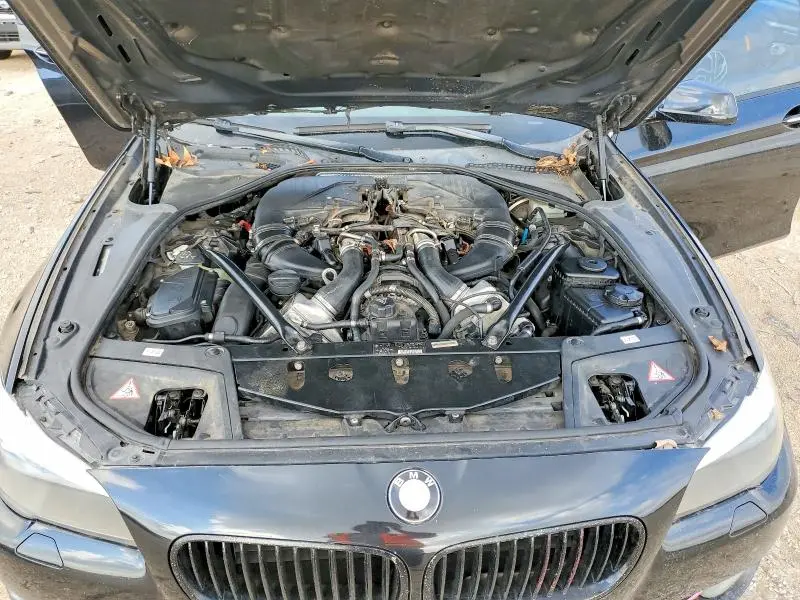 2012 BMW 550 XI  