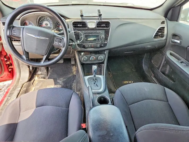 2013 CHRYSLER 200 LX  