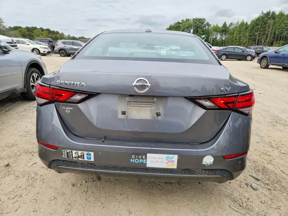 2022 NISSAN SENTRA SV  