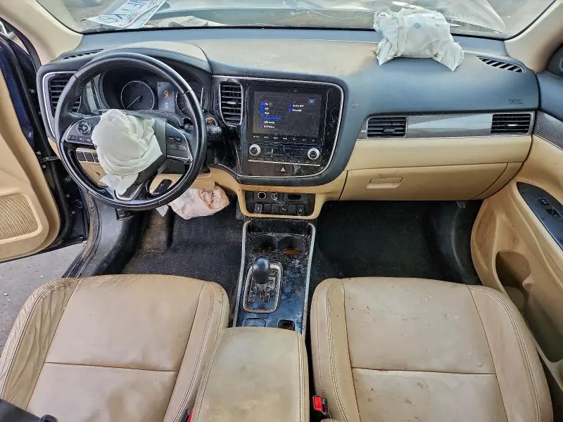 2020 MITSUBISHI OUTLANDER SE  