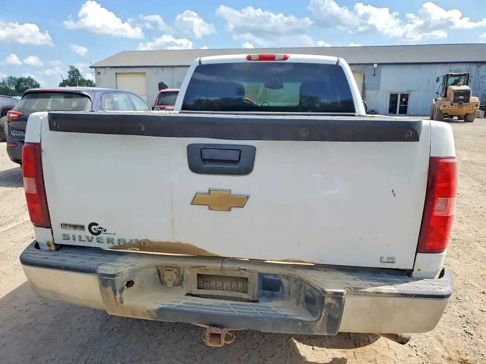 2011 CHEVROLET SILVERADO K1500 LS  