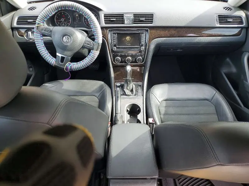 2015 VOLKSWAGEN PASSAT SEL  
