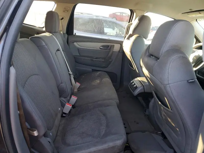 2015 CHEVROLET TRAVERSE LS  