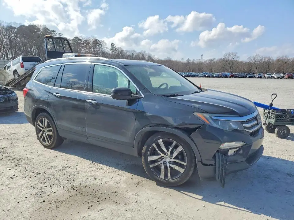 2017 HONDA PILOT ELITE  