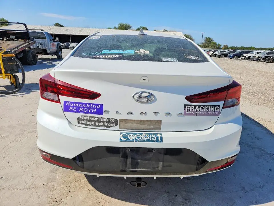 2020 HYUNDAI ELANTRA SEL  