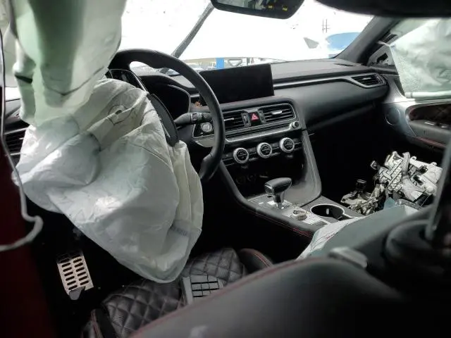 2022 GENESIS G70 BASE  