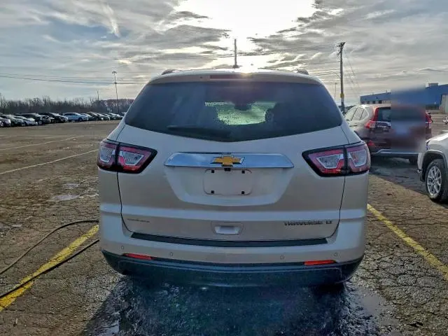 2014 CHEVROLET TRAVERSE LT  