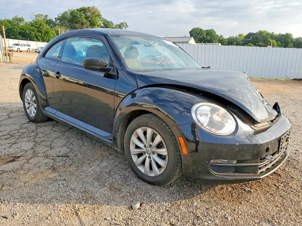 2013 VOLKSWAGEN BEETLE   