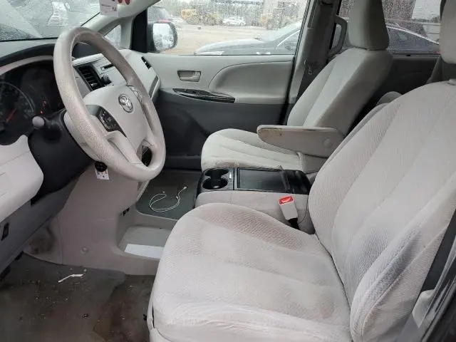 2012 TOYOTA SIENNA LE  