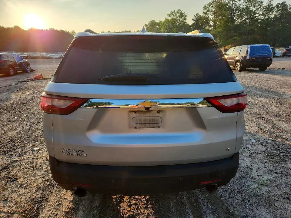 2020 CHEVROLET TRAVERSE LT  