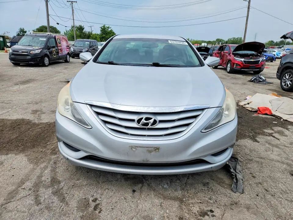 2012 HYUNDAI SONATA GLS  