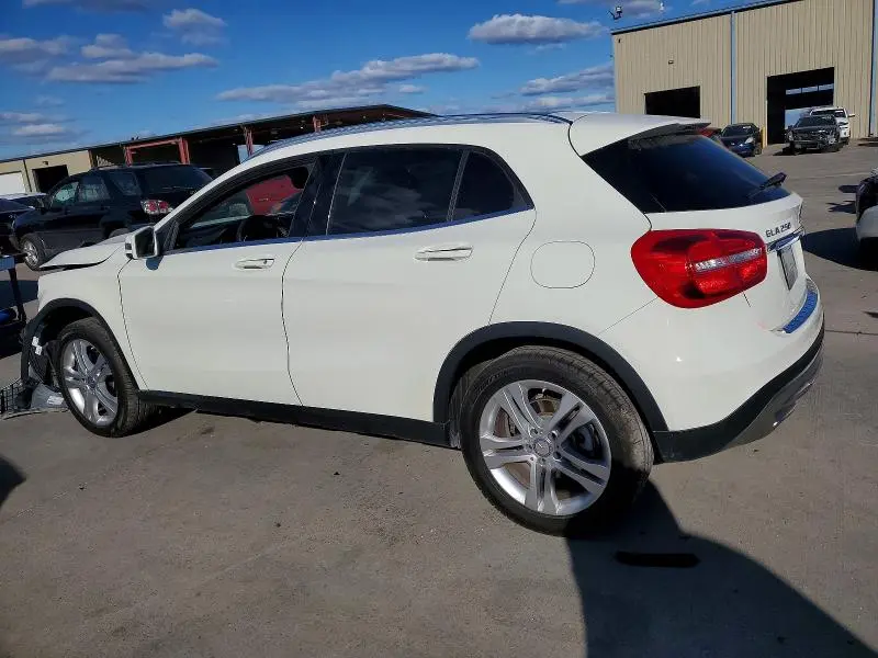 2015 MERCEDES-BENZ GLA 250 4MATIC  