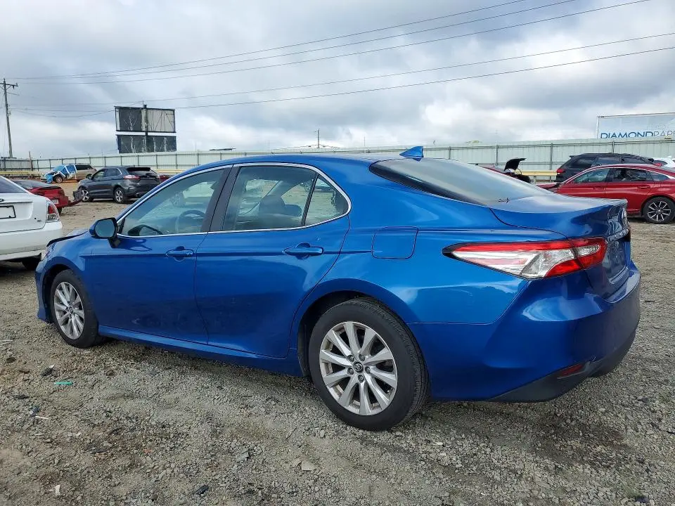 2019 TOYOTA CAMRY LE  
