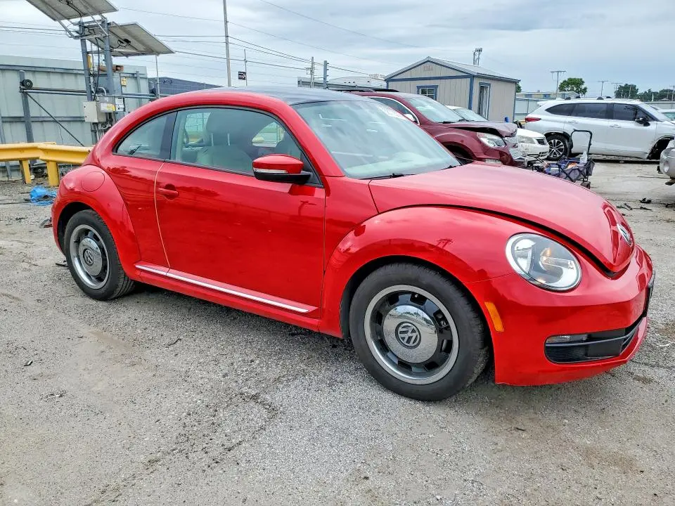 2013 VOLKSWAGEN BEETLE   