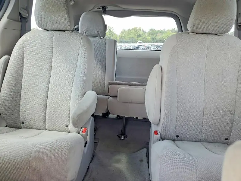 2012 TOYOTA SIENNA BASE 7-PASSENGER  